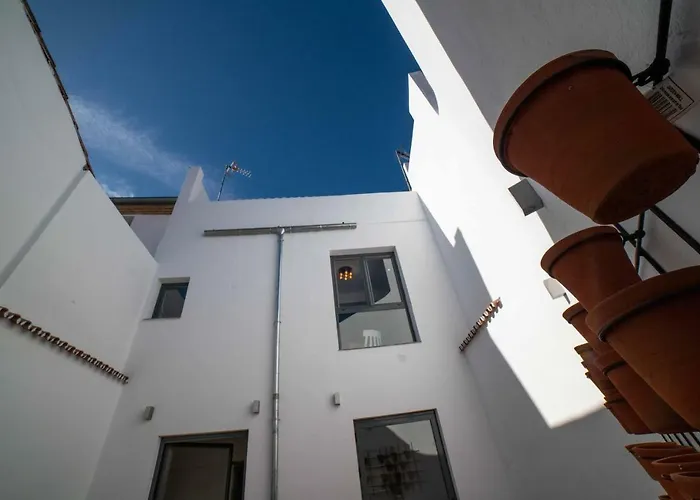 Casa Valdes 16, Apto. 2 Apartment *